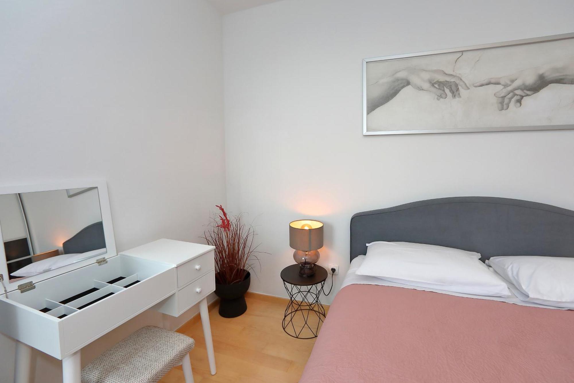 Apartman Tea Maraska Zadar Bagian luar foto